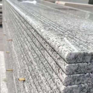 西安芝麻白楼梯踏步 花岗岩楼梯板材