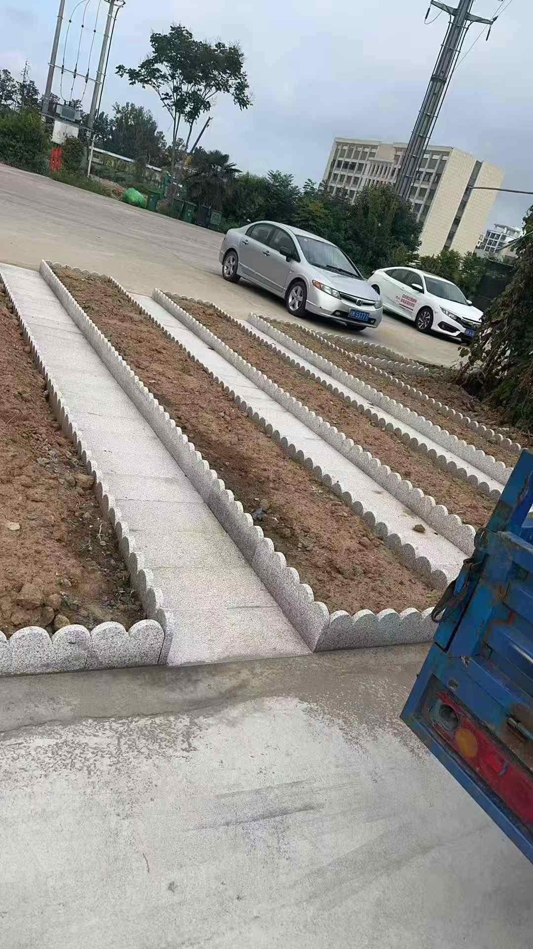 西安芝麻白花边石