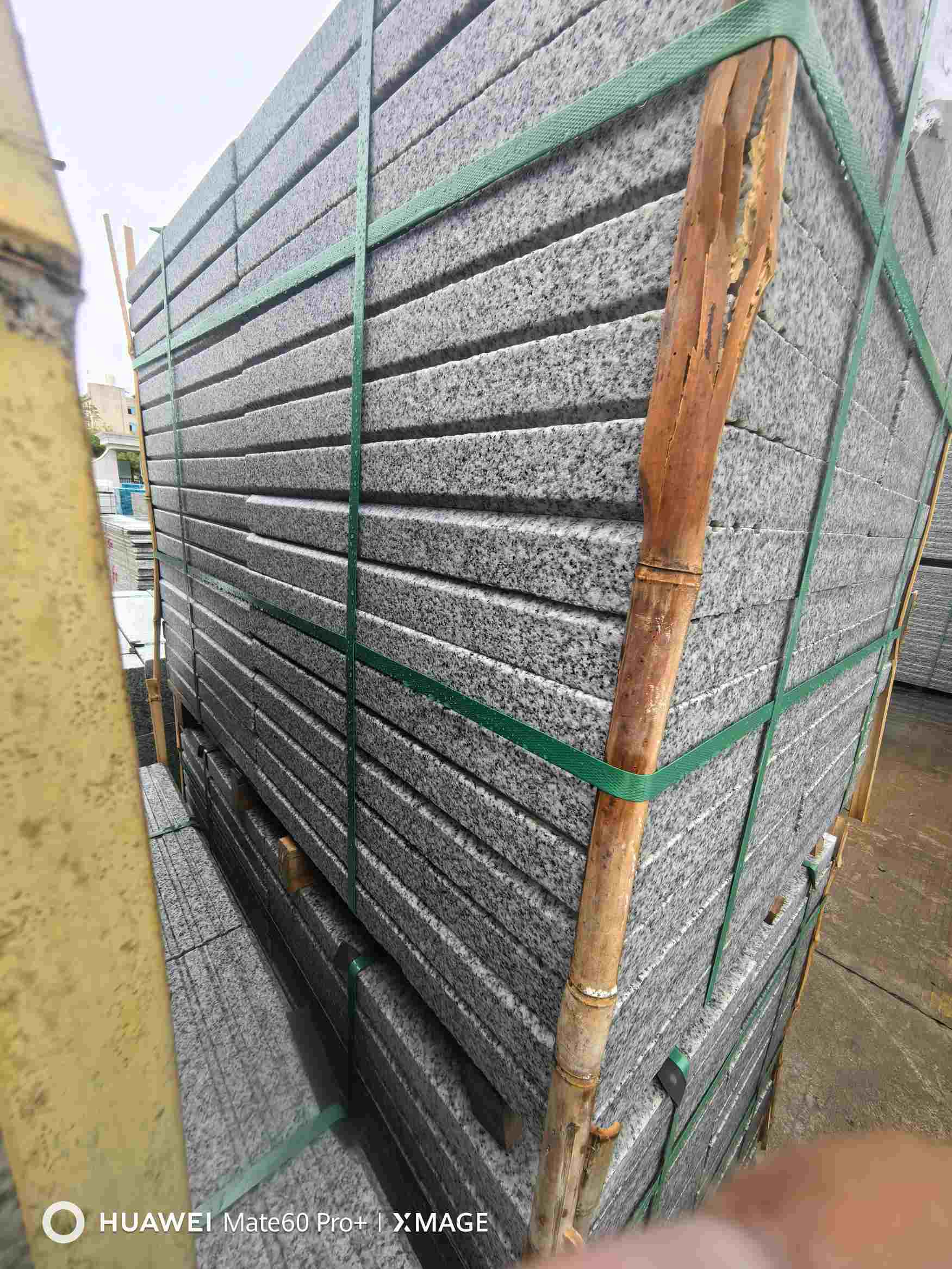 西安芝麻白楼梯踏步室外