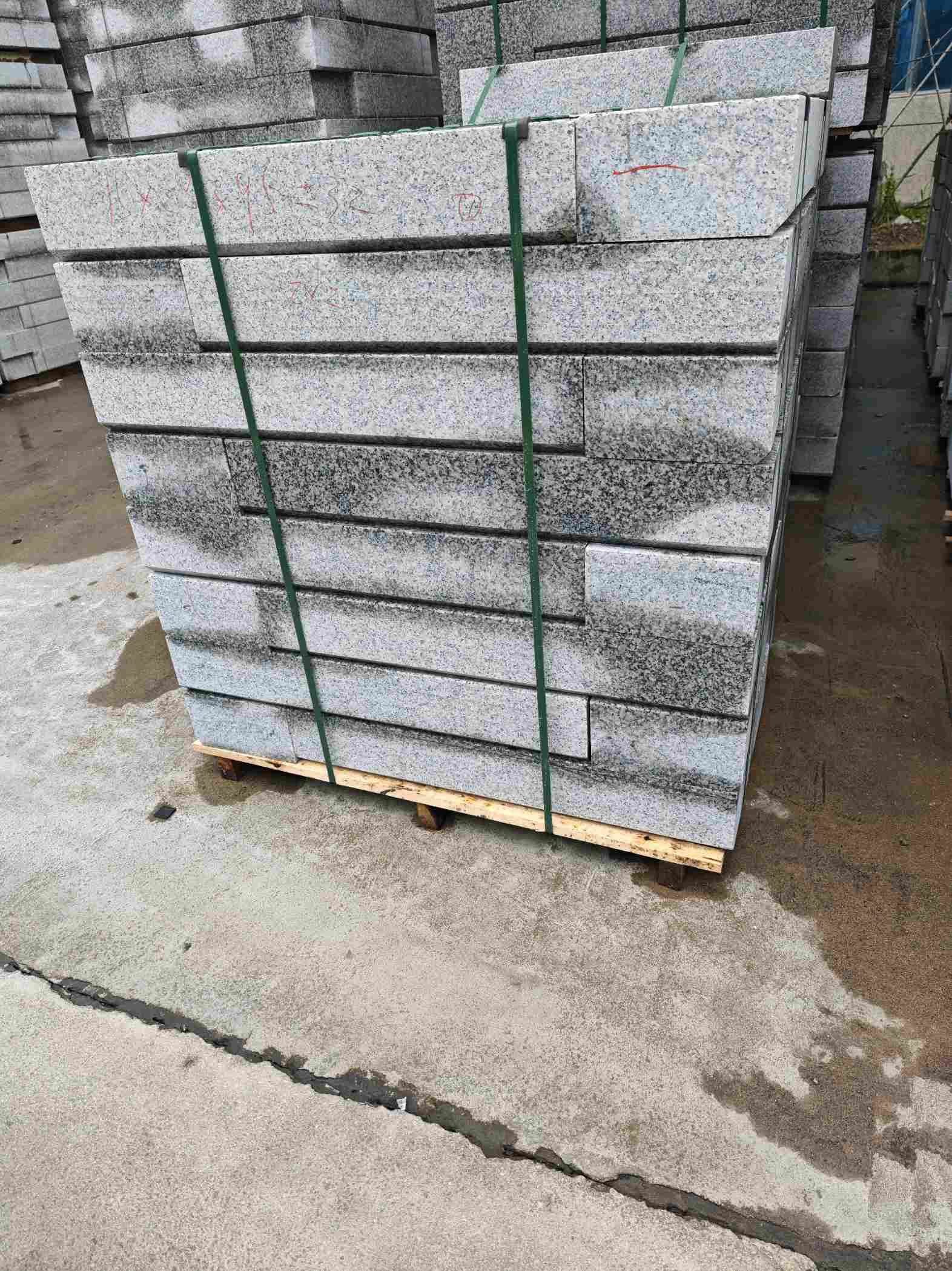 西安芙蓉白路牙石，马路牙子