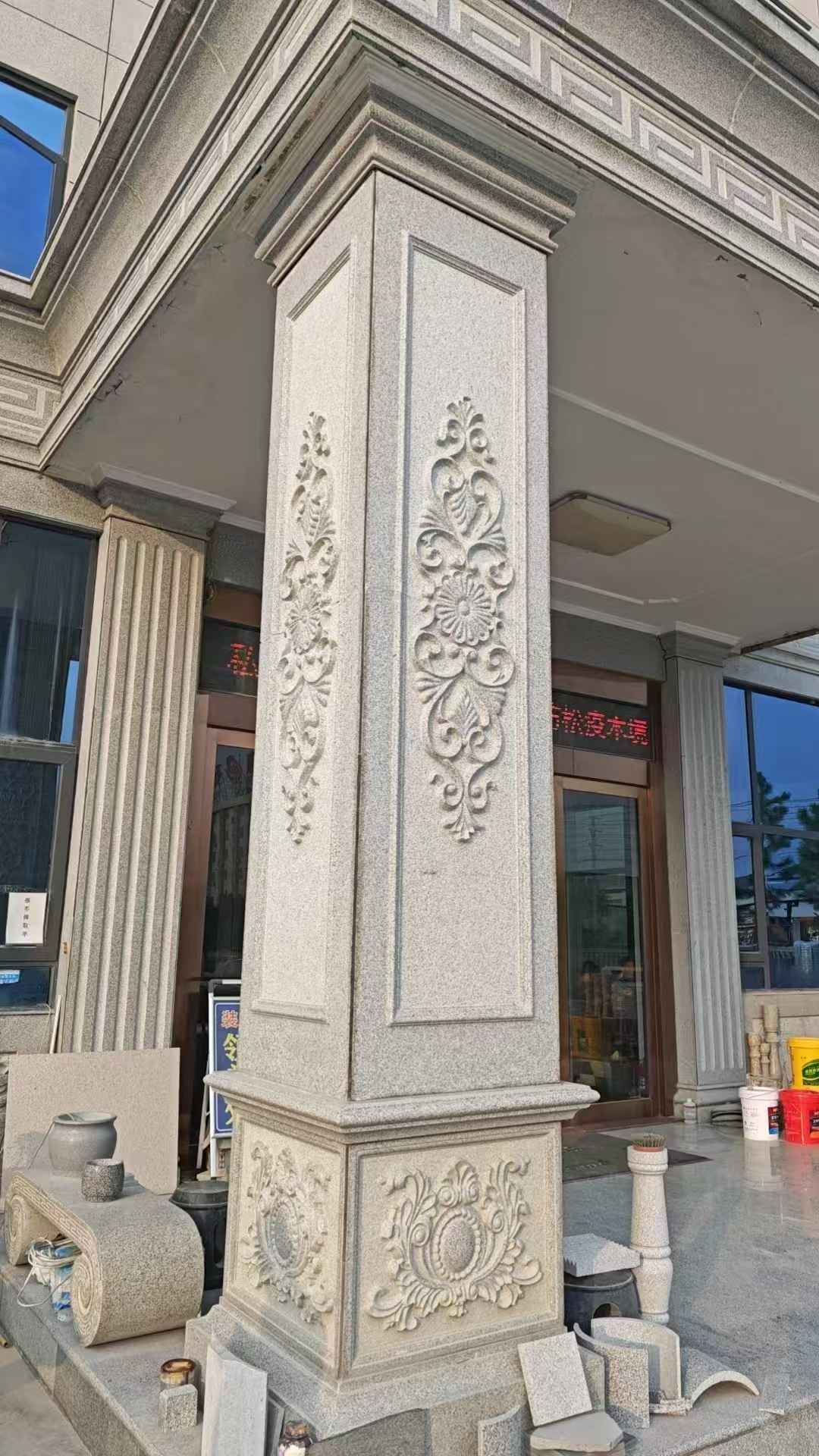 西安芝麻白别墅雕刻柱子  黄金麻