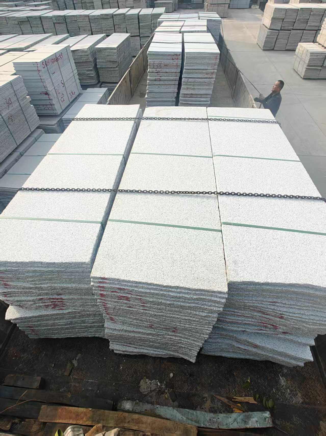 西安芝麻白毛板，石材毛板